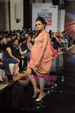 at Gitanjali Tour De India fashion  show in Trident, Mumbai on 6th Feb 2011 (89).JPG
